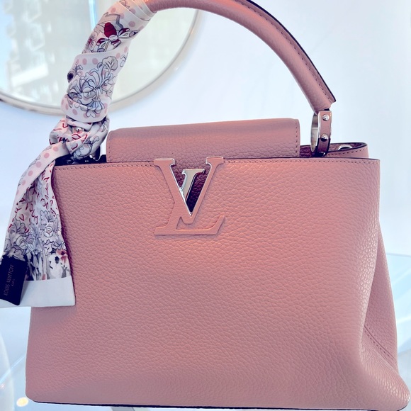Capucines Louis Vuitton pink handbag with matching scarf - Picture 2 of 6